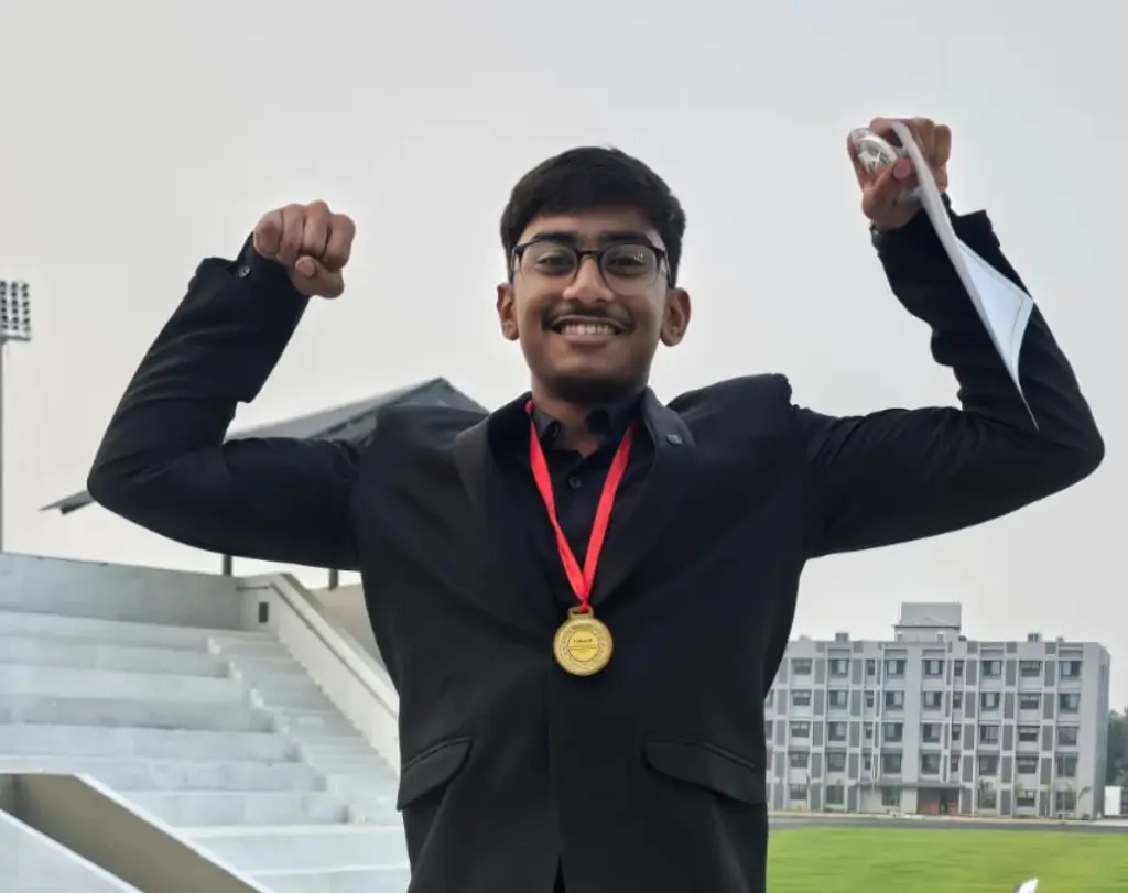 IIMUN Overall Shield & 18 delegate awards bagged by Mahatma Global Gateway CIE